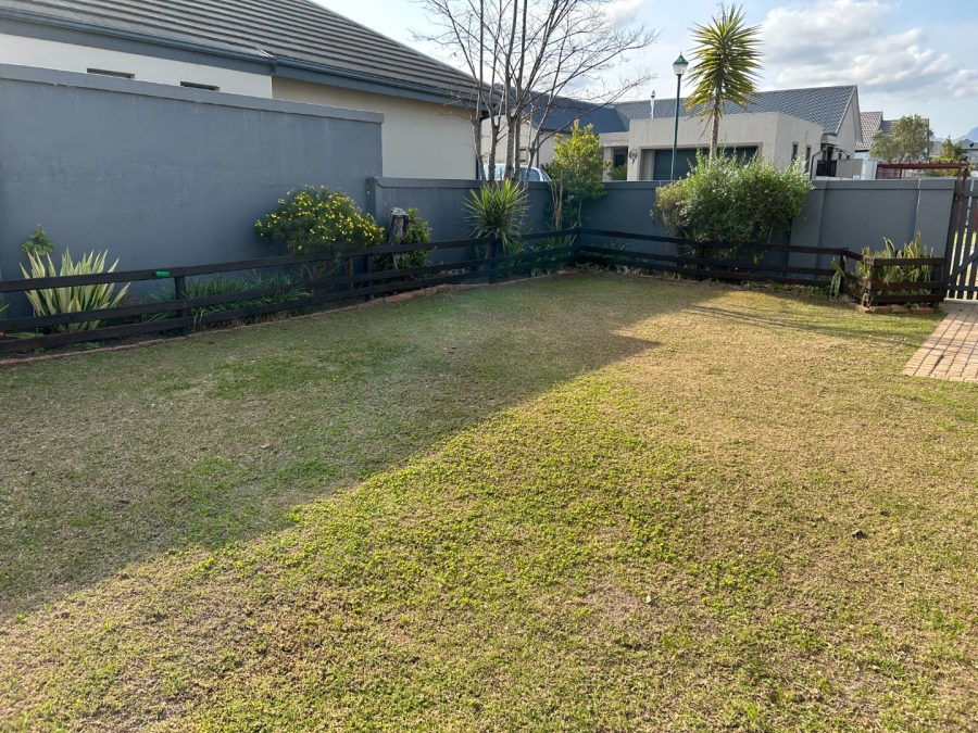 2 Bedroom Property for Sale in Blue Mountain Village Western Cape